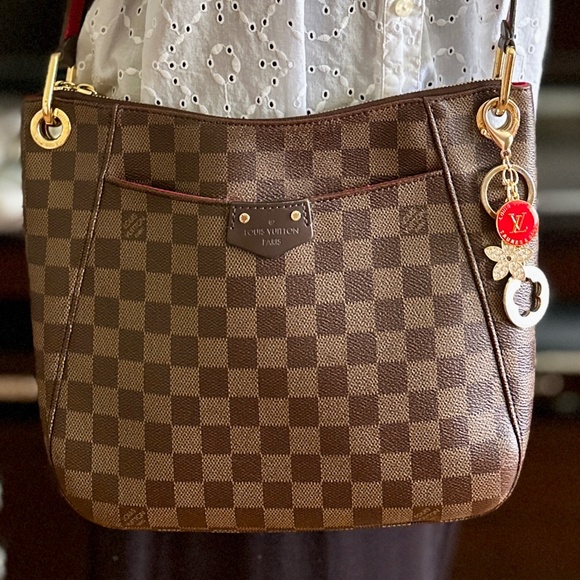 Louis Vuitton South Bank Besace  Crossbody - Picture 1 of 17